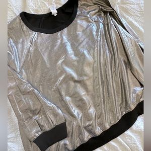 Lane Bryant LIVI Silver long sleeve top 26/28